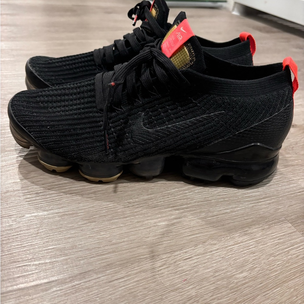 Nike Men's Black Vapormax